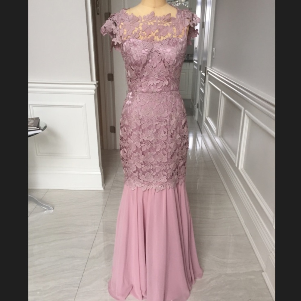 NWOT dusty rose lace Short Sleeve special occasion Dress